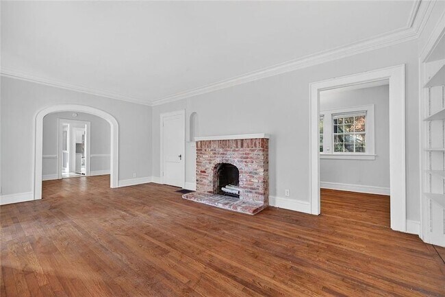 Building Photo - 444 Burlington Rd NE