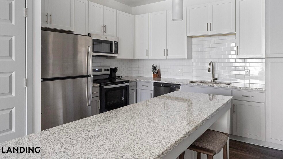 Building Photo - 100 Wildwood Ct