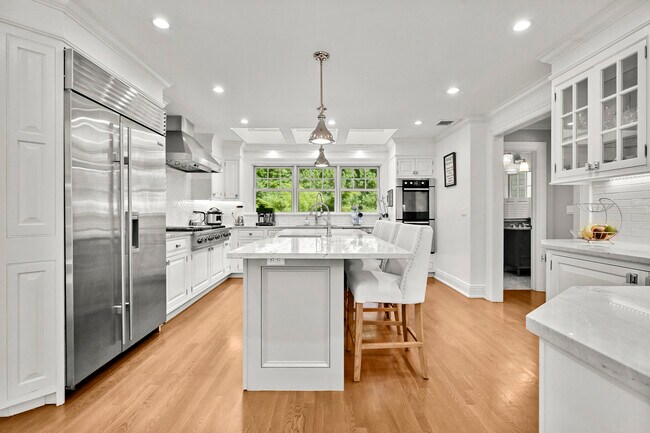 Building Photo - 36 Evergreen Rd