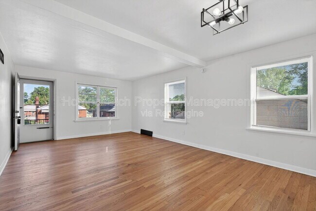 Building Photo - 4707 Roxie St