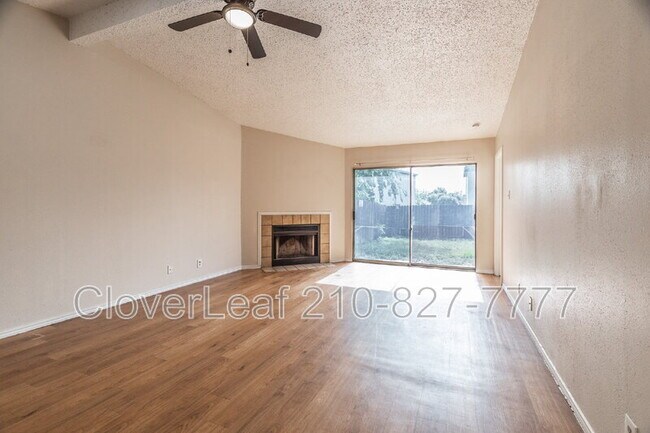 Building Photo - 5528 Lochmoor