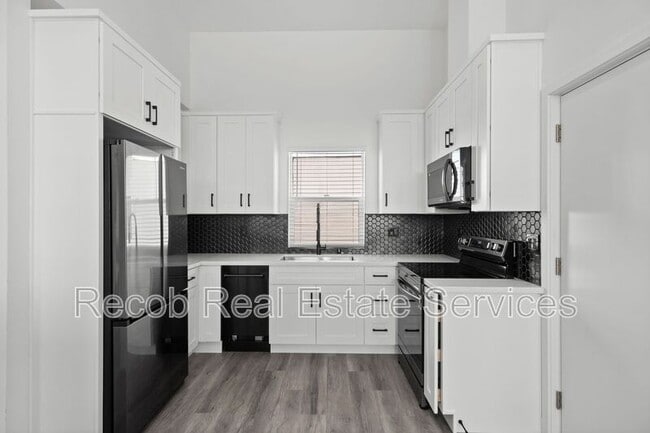Building Photo - 6634-6644 Rockglen Ave