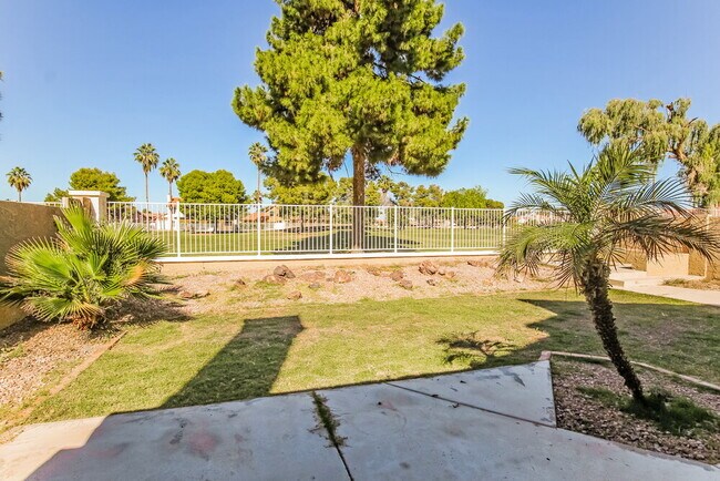 Building Photo - 6772 W Morrow Dr