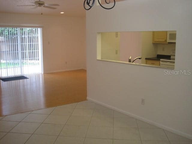 Building Photo - 102 Oakridge Ct