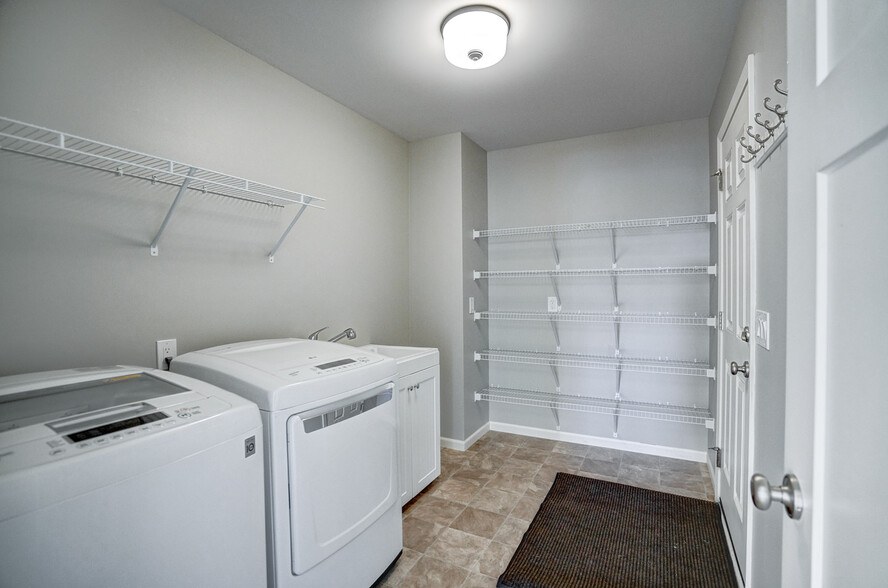 Laundry/Mudroom - 9121 Weatherstone Rd