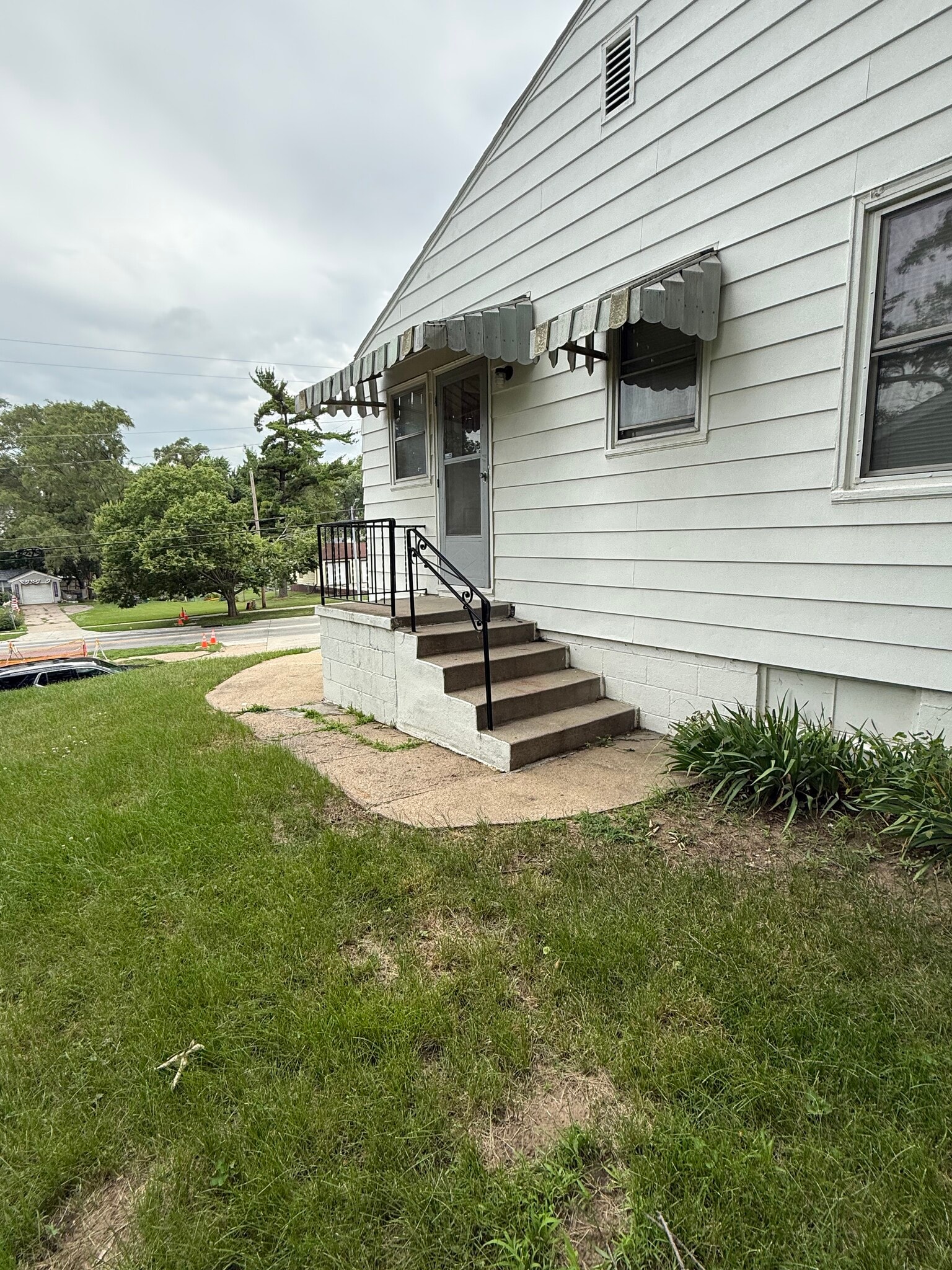 Building Photo - 5705 Fontenelle Blvd