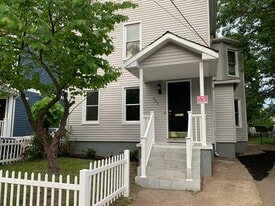 Building Photo - 405 Blatchley Ave