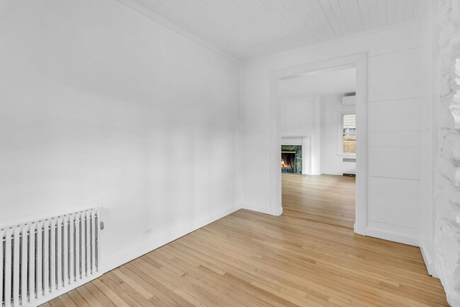 Building Photo - 475 Dobbs Ferry Rd