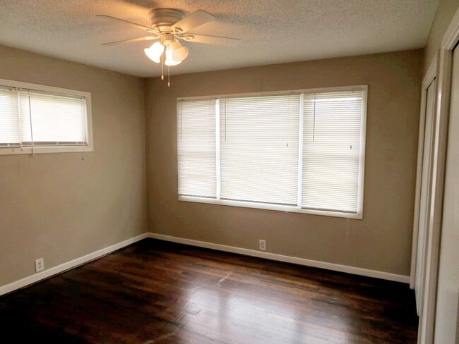 Building Photo - House Located Minutes From Medical District & Texas Tech Campus!