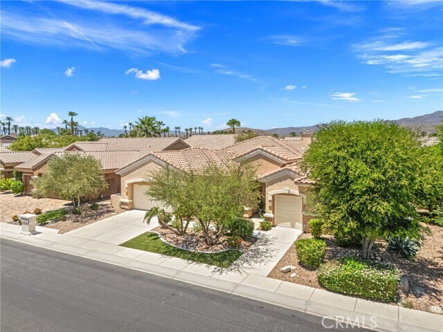 Building Photo - 78652 Alliance Way