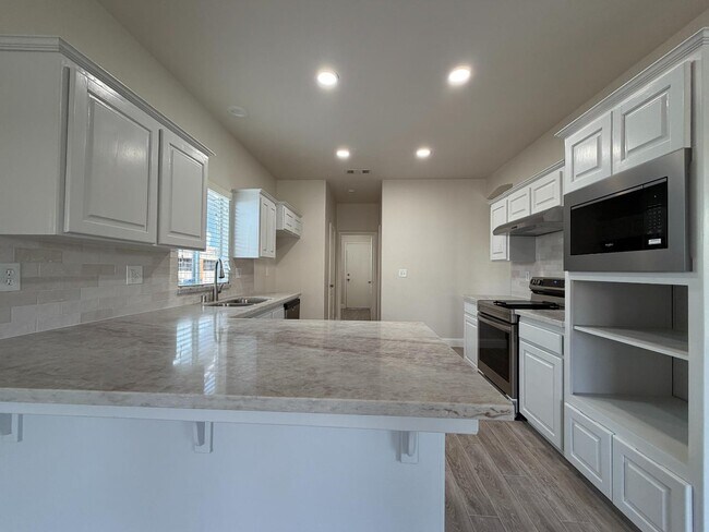 Building Photo - 2128 E St Andrew Dr