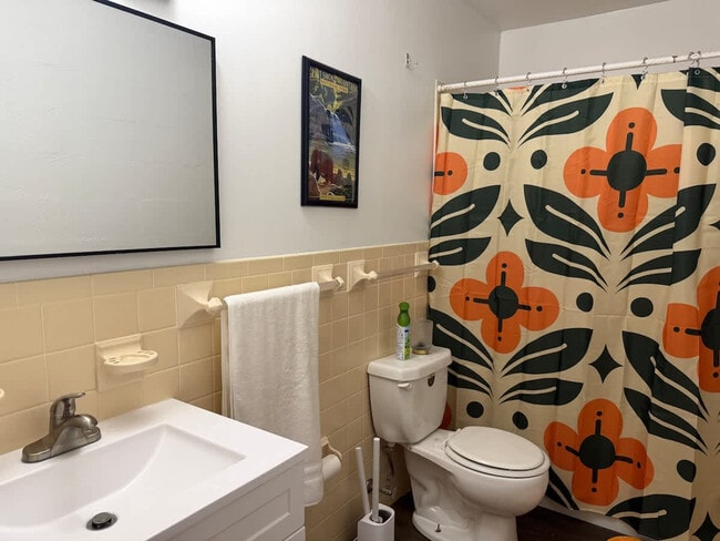 Building Photo - 157 W Holly Ridge Rd