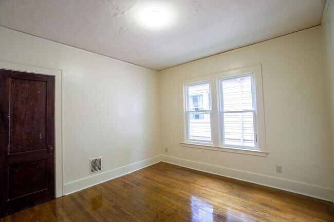 Building Photo - 716-718 Euclid Ave