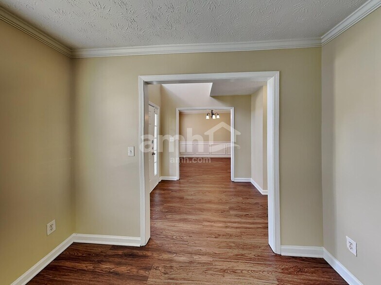 Building Photo - 1877 Alcovy Trace Way