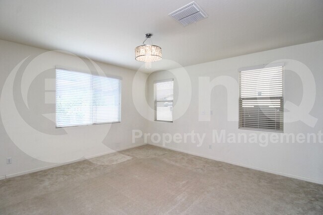Building Photo - 5353 W Desert Hollow Dr