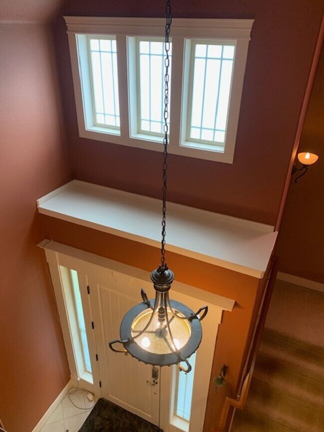 Building Photo - Starpointe Luxury Home with 6 Bedrooms, 4 ...