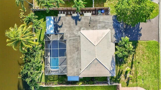 Building Photo - 1736 NW 38th St