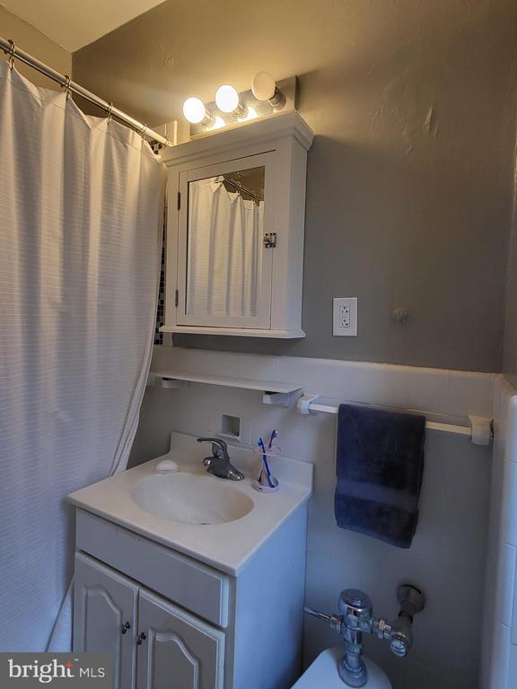 Building Photo - 2031 Locust St