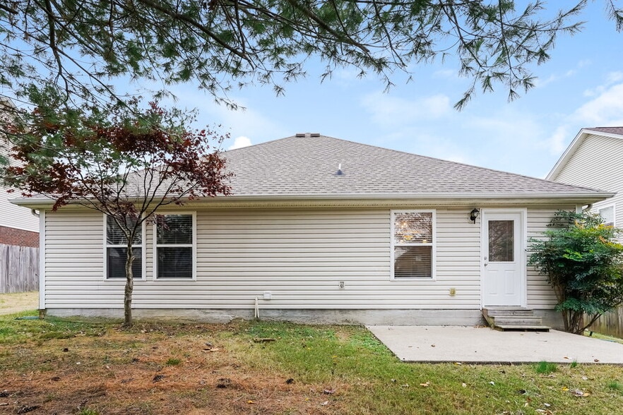 Building Photo - 3005 Fieldstone Ct