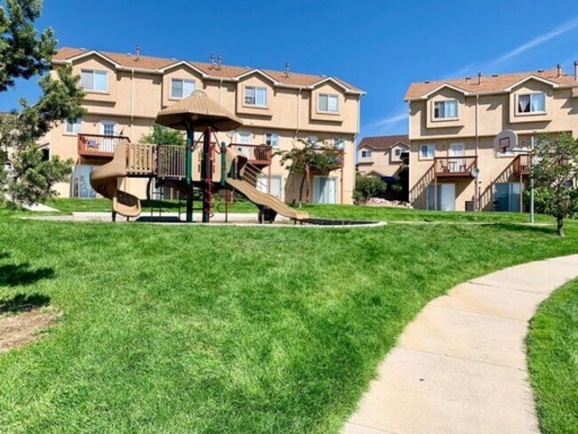 Building Photo - 7877-7895 Antelope Valley Point