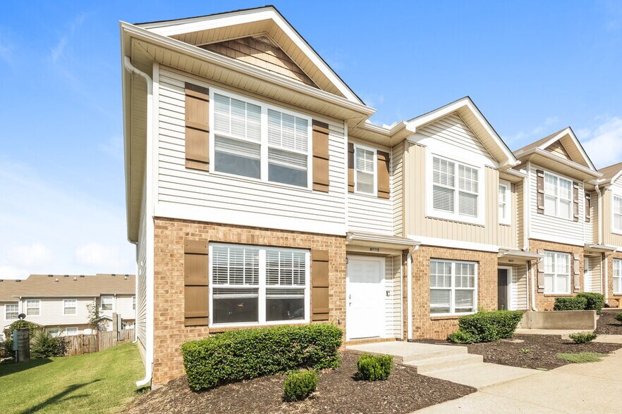 Primary Photo - 8035 Logan Dr