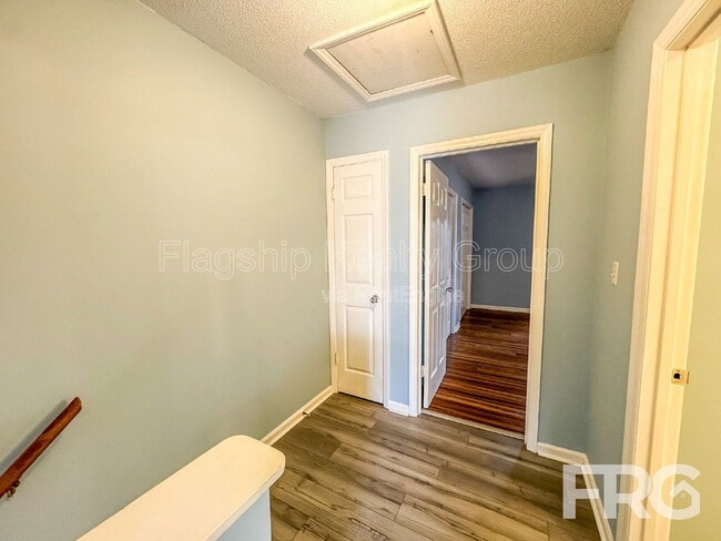 Building Photo - 102 David Dr