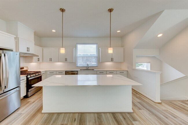 Building Photo - 1526 Ojeman Rd