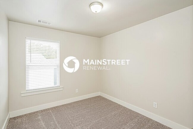 Building Photo - 3 Bedroom Pet-Friendly Home in HERMITAGE, TN with Main Street Renewal