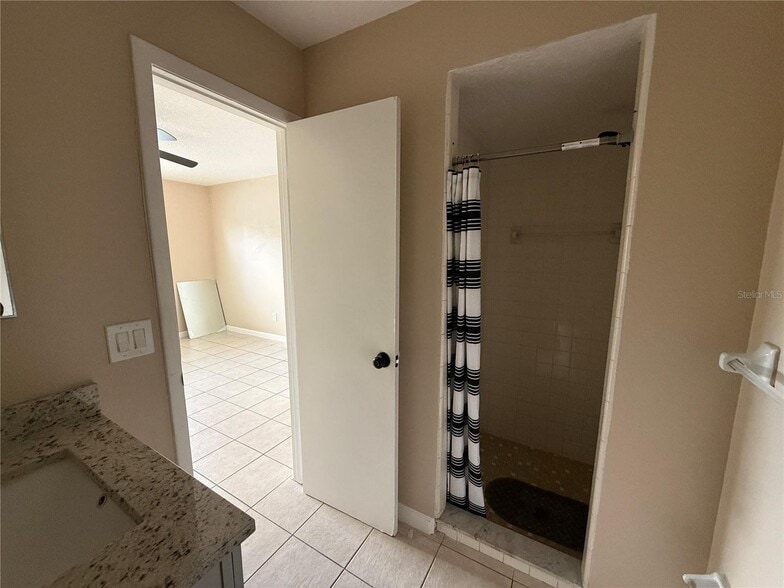 Building Photo - 133 Alderwood Dr