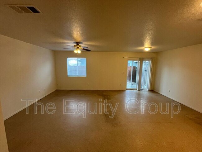 Building Photo - 1434 Cottage Pl