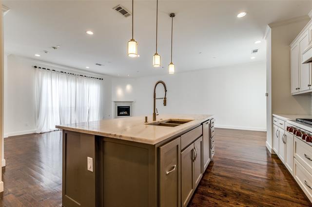 Building Photo - 3515 Normandy Ave