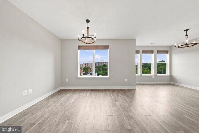 Building Photo - 989 S Buchanan St