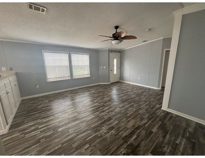 Building Photo - 8321 SE Skylark Ave