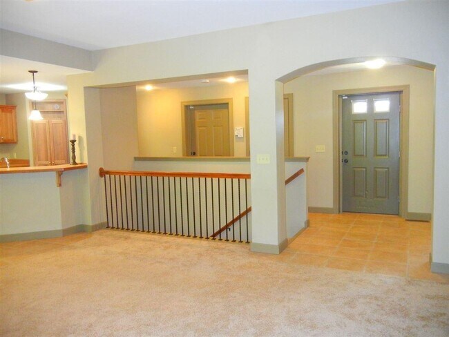 Building Photo - Italian Estates Property Management