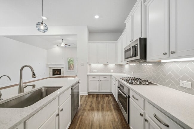Building Photo - 10906 Perennial Mist Dr