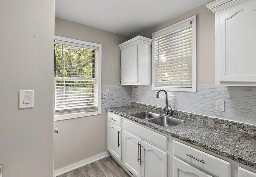 Building Photo - 19704 Saint Aubin St
