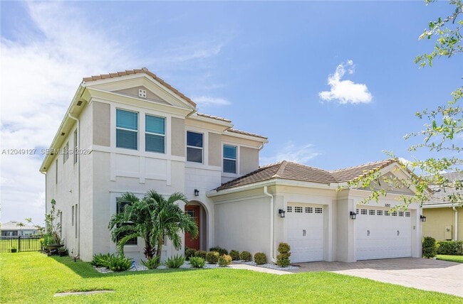 Building Photo - 5850 Whippoorwill Cir