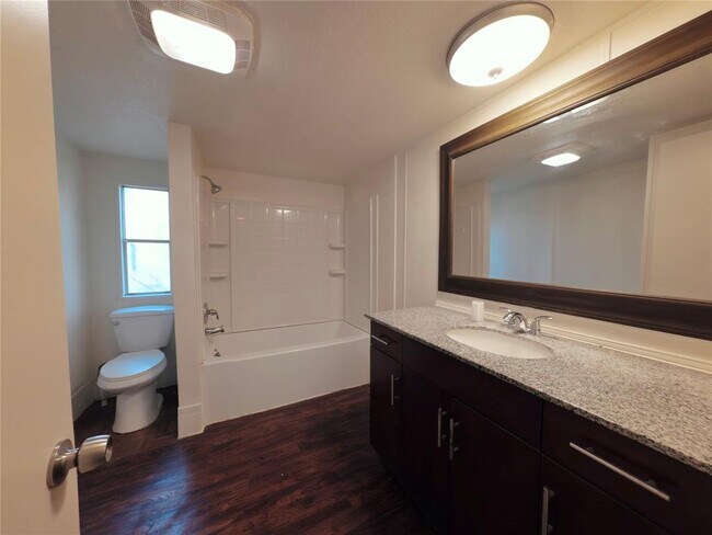 Building Photo - 1504 Citation Cir
