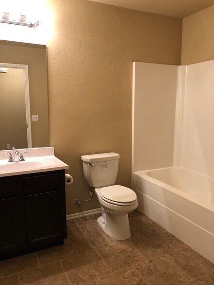 Building Photo - 2912 Sun Berry Way