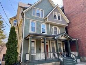 Building Photo - 715-17 Summerlea St