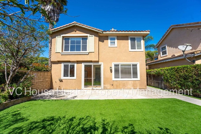 Building Photo - 4 Bedroom 2.5 Bath in Oxnard