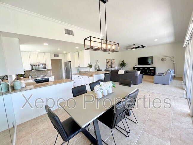 Building Photo - 76675 Sandpiper Dr