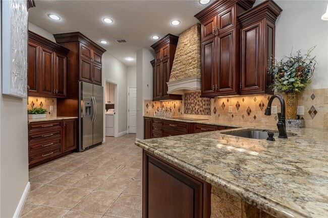 Building Photo - 3829 Spruce Pine Dr