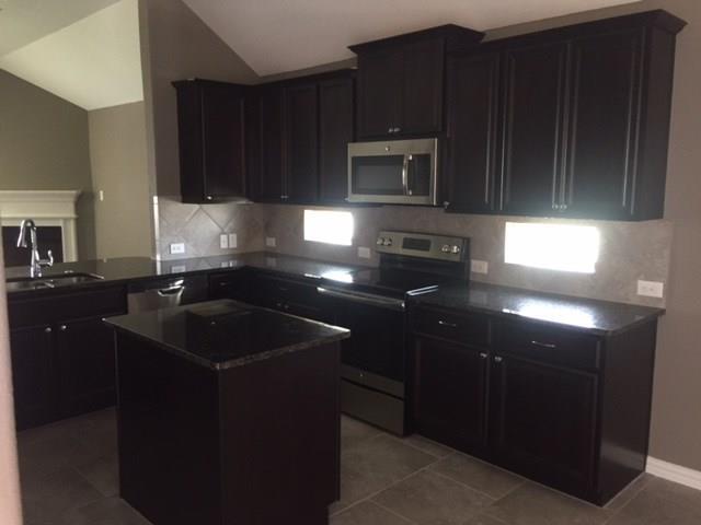 Building Photo - 405 Hendelson Ln