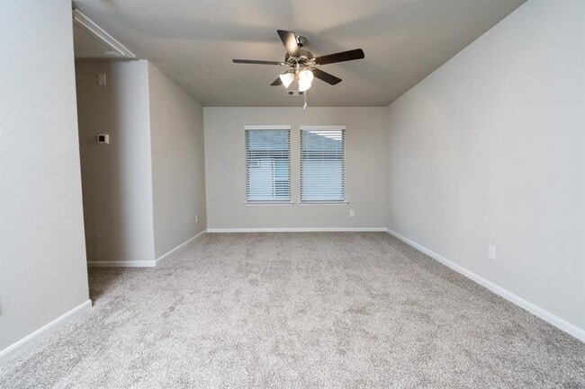 Building Photo - 5502 Pleasant Falls Dr