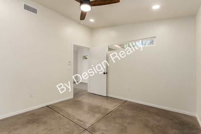 Building Photo - 615 E Helen St