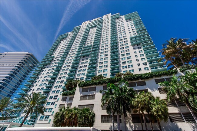 Building Photo - 650 West Ave