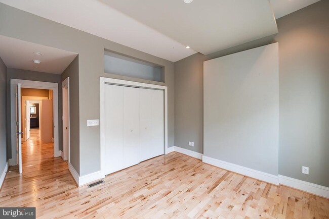 Building Photo - 3206 Elliott St