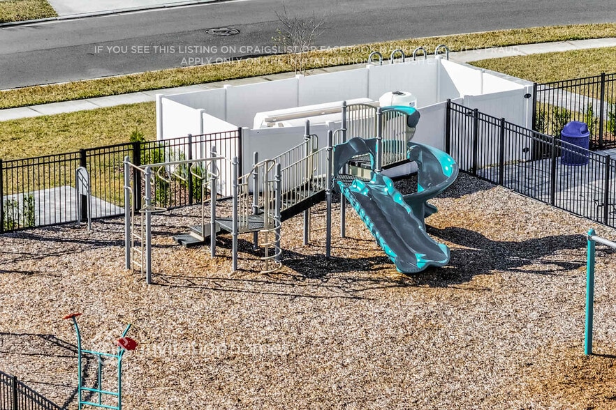 Building Photo - 350 Cherry Ridge Dr