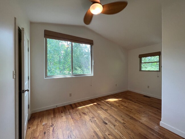 Building Photo - West AVL Home!
